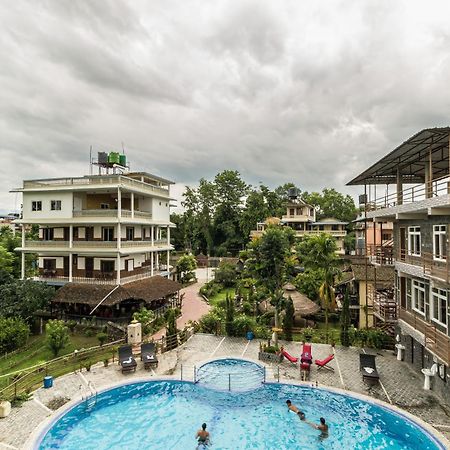 Hotel Riverside With Swimming Pool Sauraha Exteriér fotografie