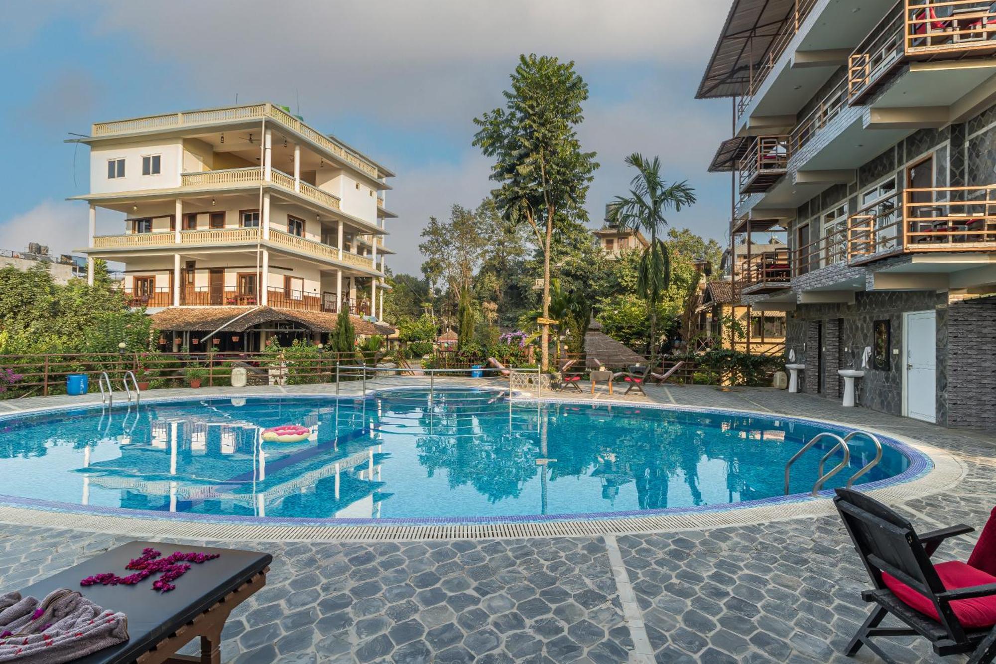 Hotel Riverside With Swimming Pool Sauraha Exteriér fotografie